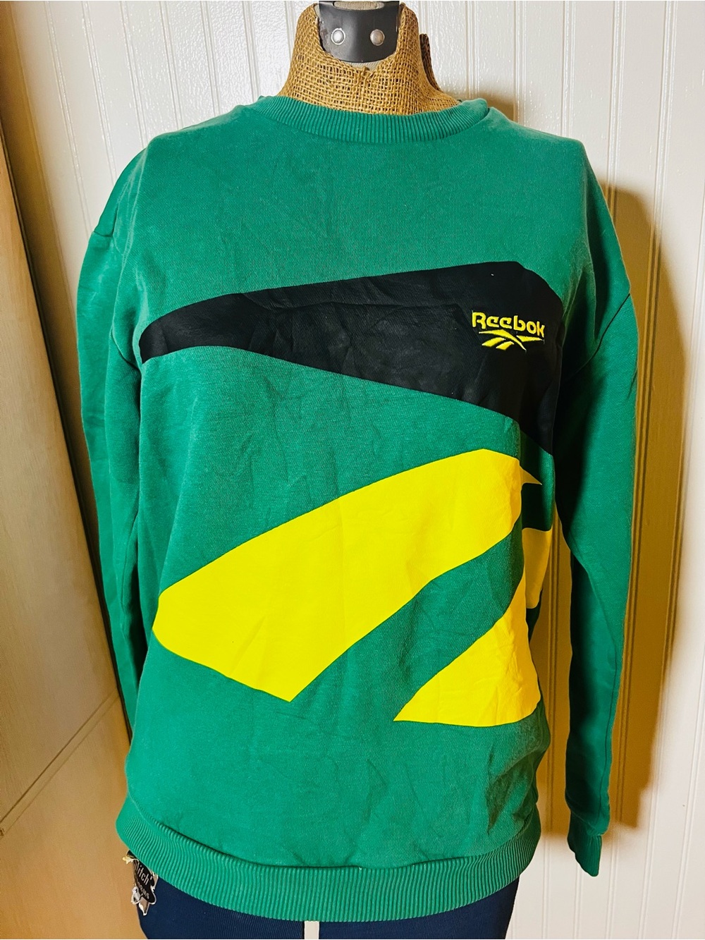 VTG Reebok Green Crewneck Sweatshirt with Yellow Accent